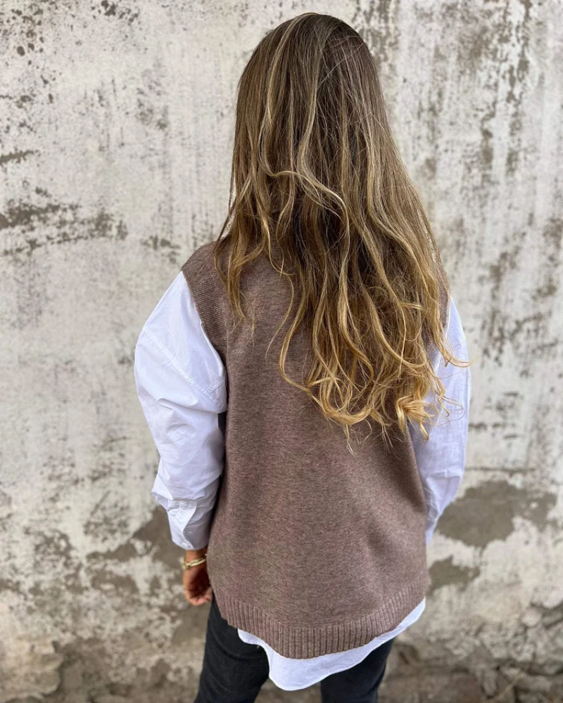 Carla | Elegant Knitted Gilet
