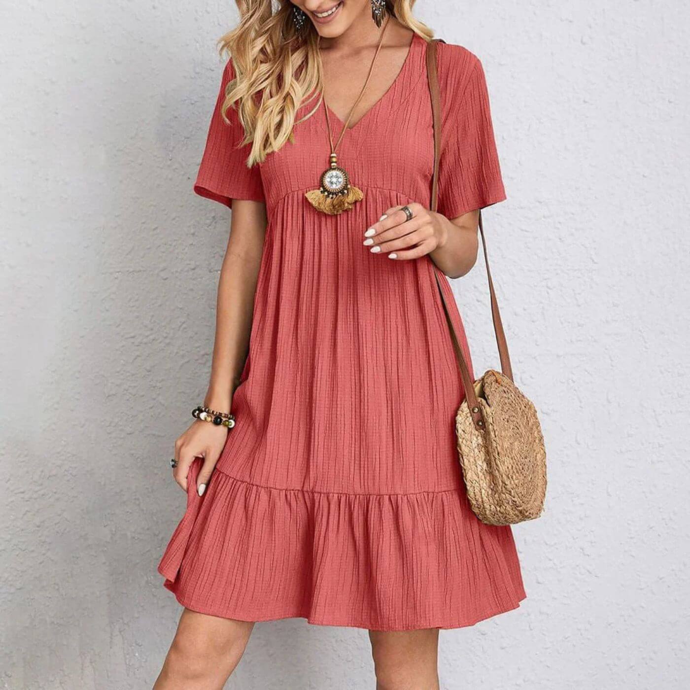 Lisa - Classic Dress
