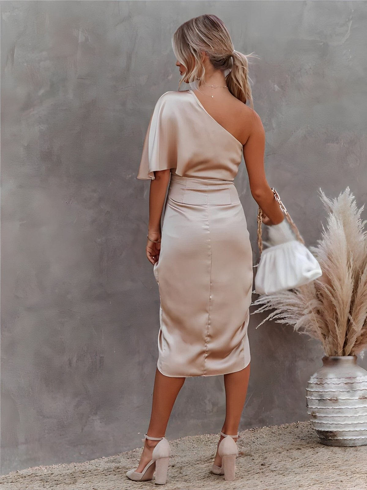 Kyra™ | Elegant Silk Dress with Slits