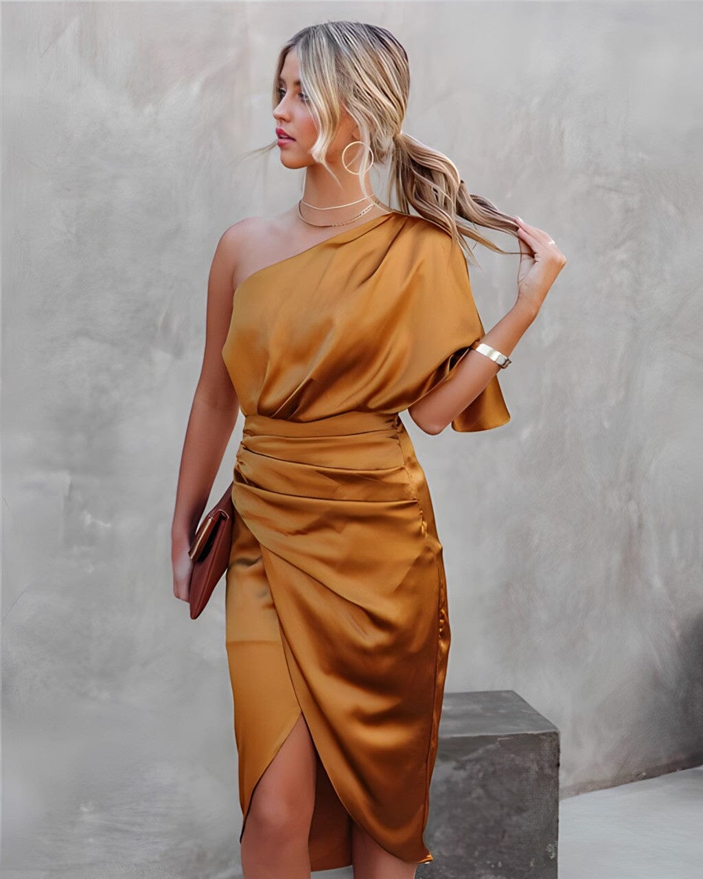 Kyra™ | Elegant Silk Dress with Slits